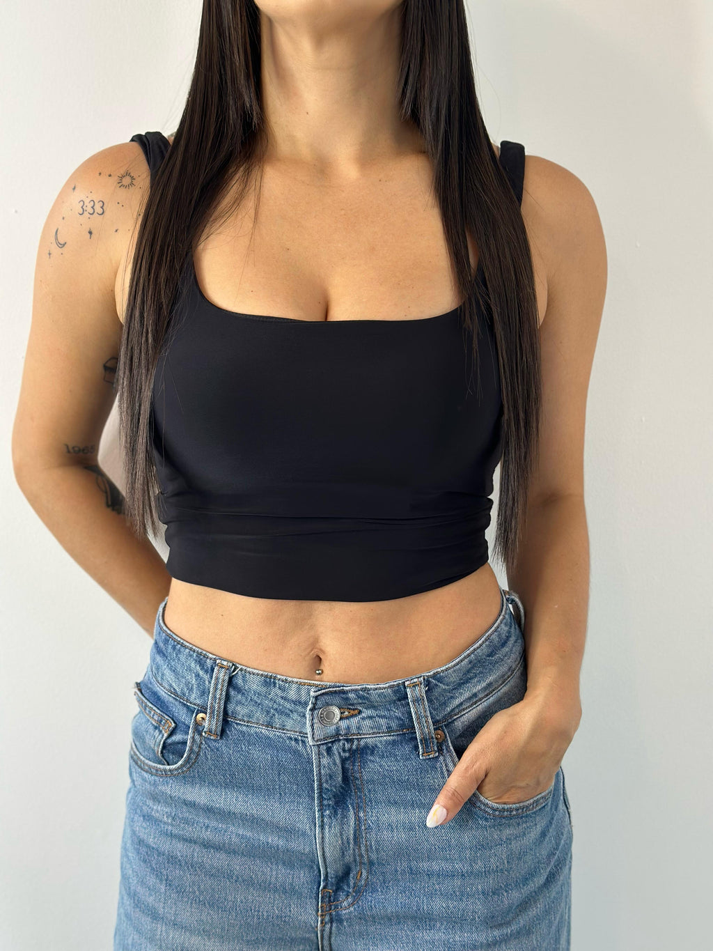 CROP TOP